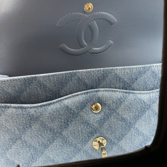 CHANEL CLASSIC 11.12 HANDBAG - Picture 8 of 13